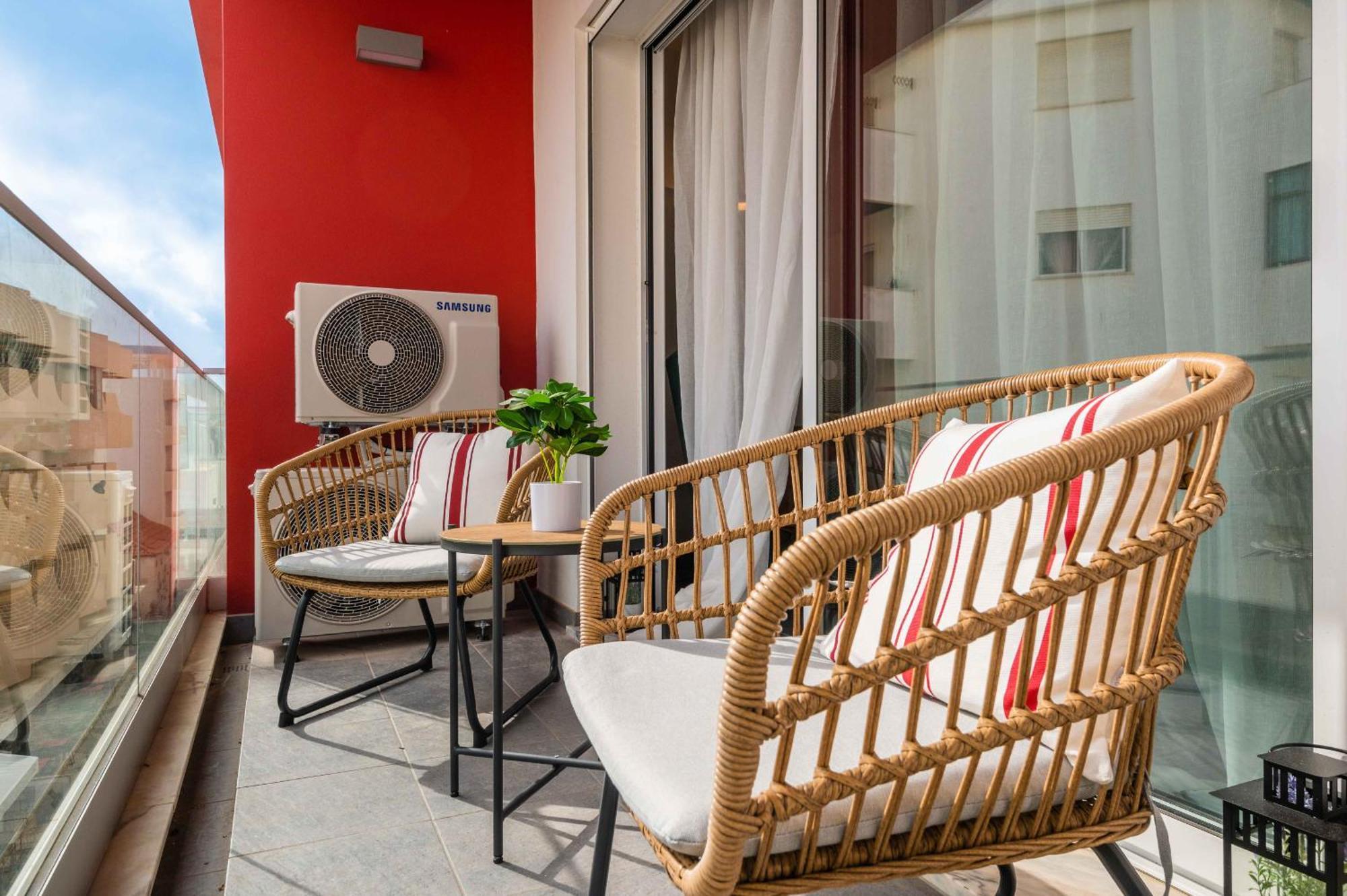 Caravelas 2-Bedroom Apartment With Pool - 50M From The Beach Armacao de Pera Exterior photo
